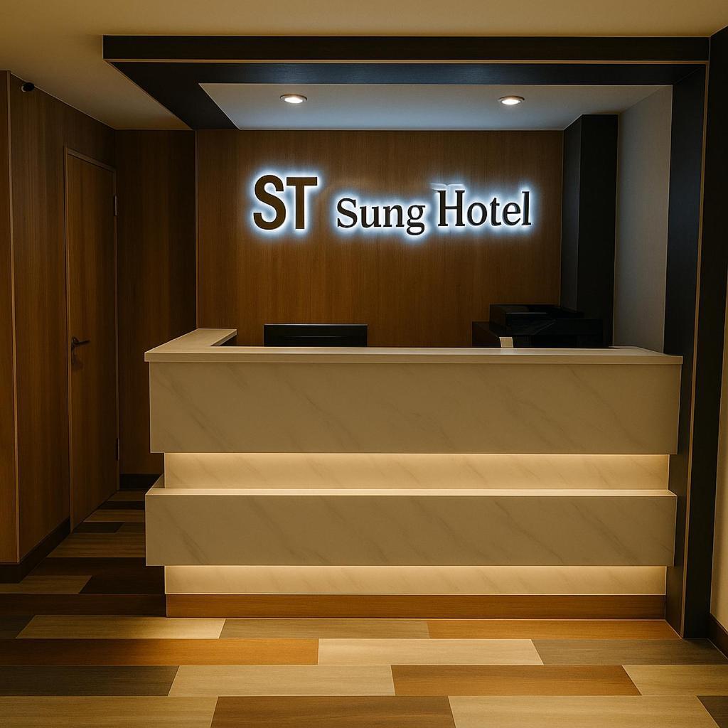 Sung Tai Hotel Kaohsiung Exteriör bild